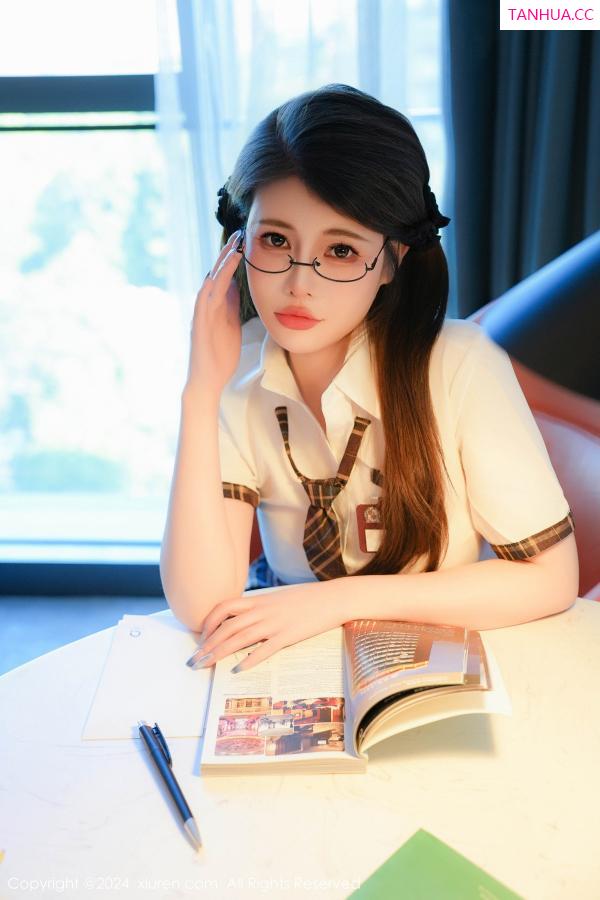 甜妮  [XiuRen]高清写真图 2024.07.04 No.8803 甜妮 丰腴美臀第12张图片